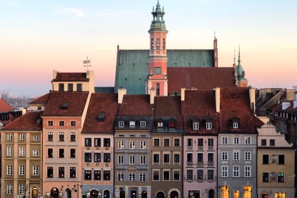 Легальне проживання та працевлаштування біженців з України